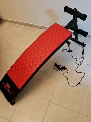 Curved Sit-Up Bench