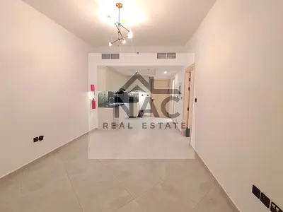 Spacious One Bedroom With Stunning View, Natural Bright, Ready To Move In.