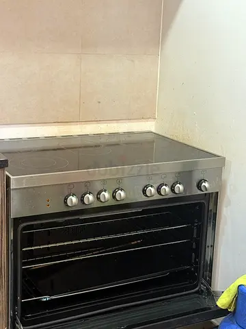 Used built-in electric oven with ceramic hob - good working condition