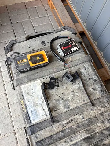 Pedal Commander – Toyota Land Cruiser LC100 (2003–2007)