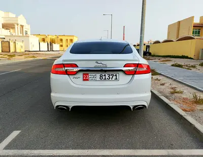 2015 Jaguar XF — фото 4