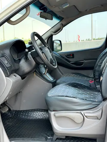 2014 Hyundai H1 photo 9