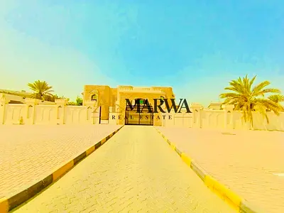 Coner Unit | Spacious & Bright | 9-Bedroom | Ready To Move Big Villa