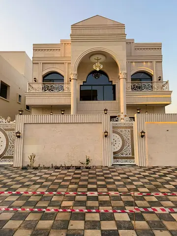 🏡✨ Villa for Sale – Prime Location 📍 Prime and vibrant location 📐 Land area: 3,700 sq ft 🏠 Bui