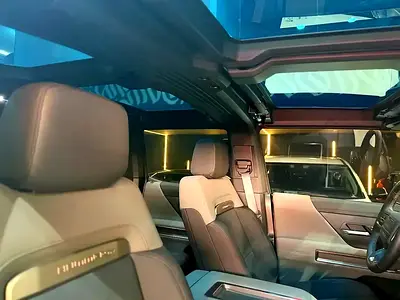 2024 GMC HUMMER — фото 12