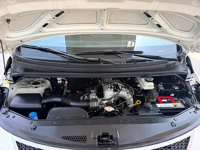 2014 Hyundai H1 photo 16