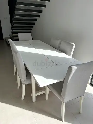 Dining table and x6 chairs