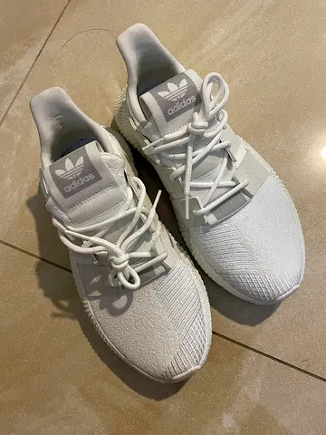Adidas shoes white