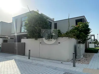 Vacant l Perfect Layout l Luxury redefined!