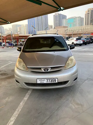 صورة 12 لـ 2010 Toyota SIENNA