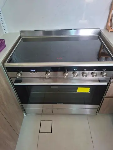 Siemens iQ 700 model 5 zone Electric cooker 90by60 cm