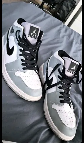 Used Nike Air Jordan 1 Mid - White/Grey/Black, Size Not Specified