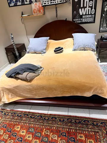 Bed frame in Solid  wood. Double bed. Immediate sale