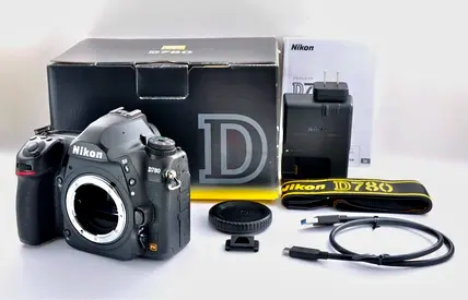 Nikon D780 and lens's 70:300 VR