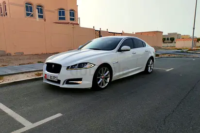 Jaguar XF 2015 GCC Specs | Luxury Sedan in Excellent Condition