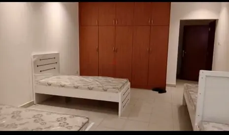 Executive Female Bedspace Available in Al Garhoud - Near Metro