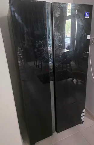 Hitachi Side-by-Side Refrigerator in Black Glass - average Condition