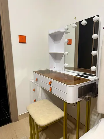 White vanity dressing table with lighted mirror and stool