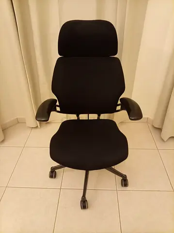 Humanscale Freedom Ergonomic Office Chair with Headrest