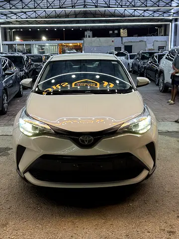 2020 Toyota C-HR photo 3