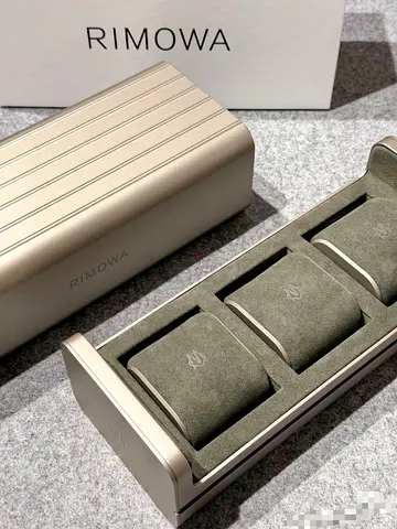 Titanium rimowa watch case