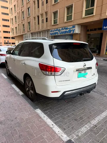 NISSAN PATHFINDER 2013 | 124,000 KM | AED 16,500