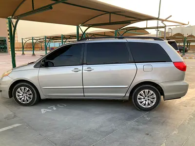 صورة 15 لـ 2010 Toyota SIENNA