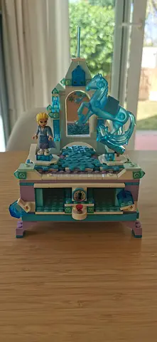 Frozen jewellery box