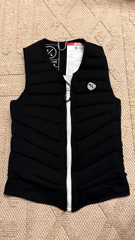 Hyper light life vest