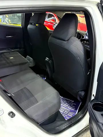 2020 Toyota C-HR photo 9