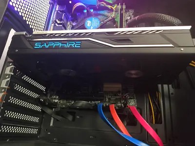 Sapphire branded graphics card in working / gaming desktop - RX (see photos)