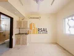 Studio With Open Kitchen/Bachloer Building/Near Ambassador School