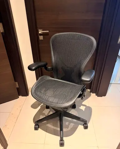 Herman Miller Aeron Chair Size B Fully Loaded with Posture Fit Support