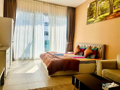 Premium Studio Living | Walk to the Mall DSO