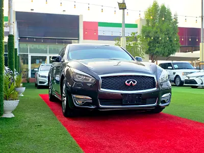 2016 Infiniti Q70 — фото 9