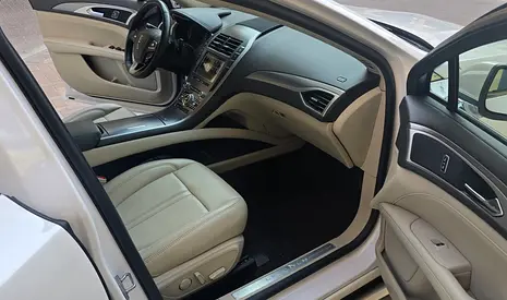 صورة 9 لـ 2019 Lincoln MKZ