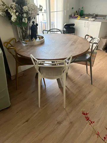 Marina Home dining table