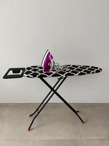 Ironing Board with Steam Iron Panasonic