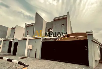 Limited offer luxurious villa with amazing layout