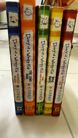Diary of a Wimpy Kid - 5 paperback books (collection)