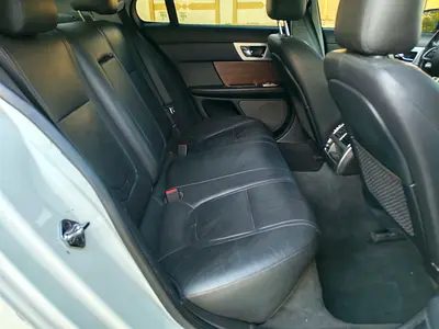 2015 Jaguar XF — миниатюра 14