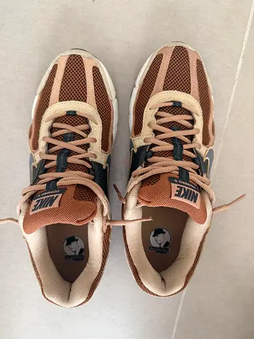 Nike Zoom Vomero 5 Brown Size EU44/UK9