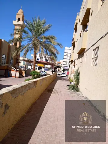 بناية سكني تجاري للبيع في الروضة 3 – عجمان | دخل حالي 740 ألف درهم