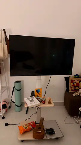 TV 40 inch + TV Stand - perfect condition