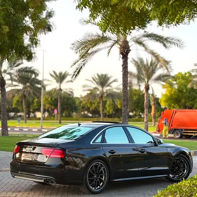 2014 AUDI S8 photo 2