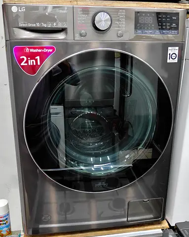 L.G direct drive 2in1 10/7 washing machine for sell good working
