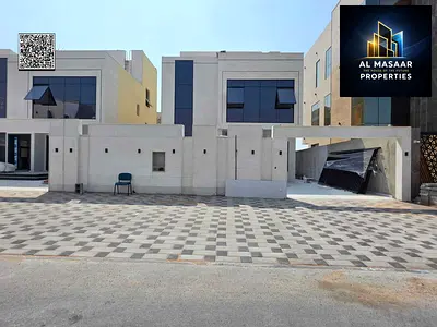 For sale, including registration fees, street and alleyway, two floors and roof, freehold ownership for all nationalities