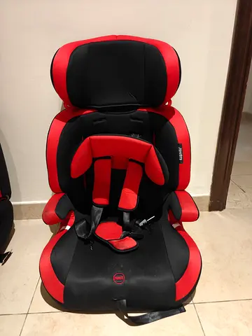 Juniors Tripp Booster Seat with 5-Point Safety Harness, Front Facing and Seat Belt System