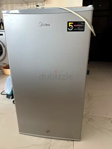Midea single-door compact refrigerator - good condition