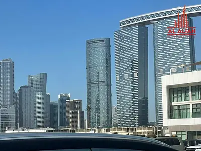 Luxurious 2br High Floor with Sea View & Parking